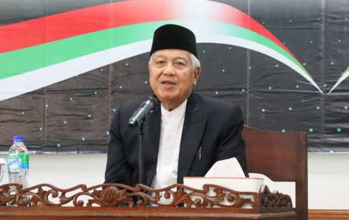 Biografi Prof. Dr. K.H. Amal Fathullah Zarkasyi, M.A